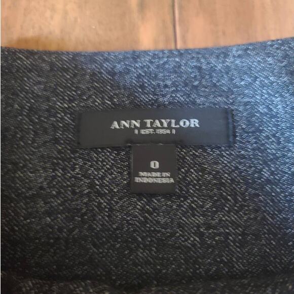 Ann Taylor black white wool front zipper skirt - 0 - Picture 3 of 4